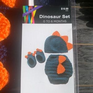 Dinosaur knitted set